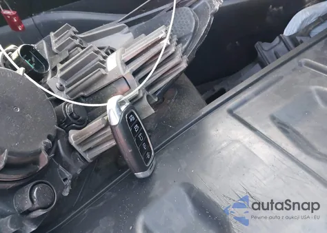 2022 Hyundai Elantra Sel z USA, uszkodzony, nr VIN KMHLS4AG4NU321707